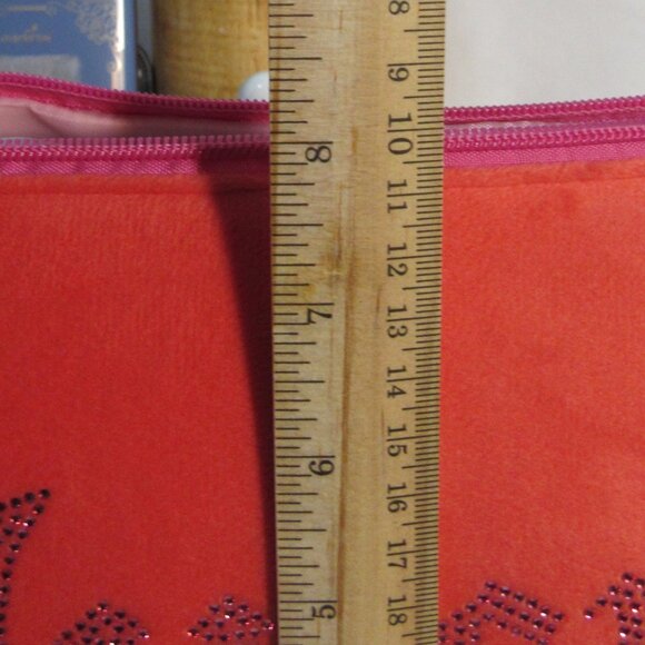 NEW JUICY COUTURE TRAVEL CLUTCH 12" X 8" X 5 CROWN ZIP PULL COSMETIC BAG - Picture 6 of 9